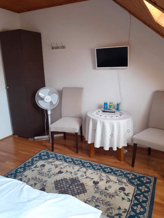 Anna Vendeghaz Hotel Balatonakali Luaran gambar